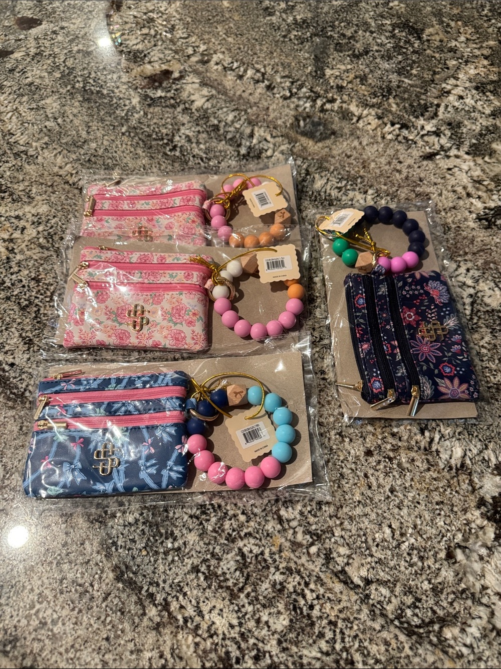 Lot of 4 Simply Southern zippered pouch and a beaded wristlet